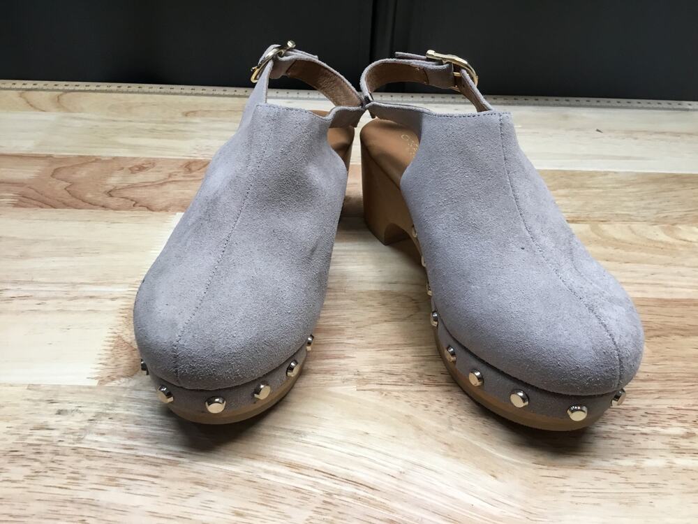 Andre Assous Skylar Womens 5 Gray Suede Studded Slingback Classic Platform Clogs